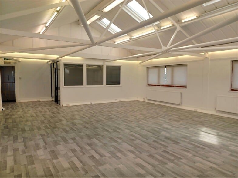 Bristol Way, Slough for sale - Interior Photo - Image 1 of 1