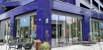 Orchard Pl, London to rent Building Photo- Image 2 of 2