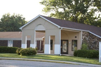 500 S Lewis Ln, Carbondale, IL for sale Primary Photo- Image 1 of 1