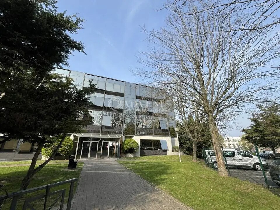 Office in Rosny-sous-Bois to rent Building Photo- Image 1 of 13