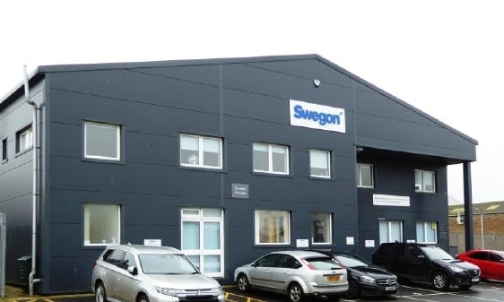 12 Queensway, New Milton for sale - Building Photo - Image 1 of 1