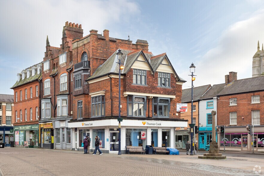 6-7 Market Pl, Melton Mowbray for sale - Primary Photo - Image 1 of 1