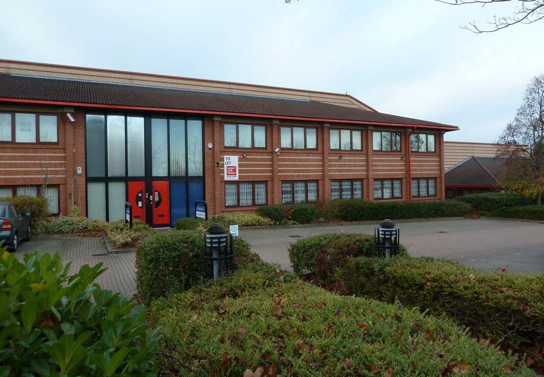 Vincent Ave, Milton Keynes for sale Primary Photo- Image 1 of 1