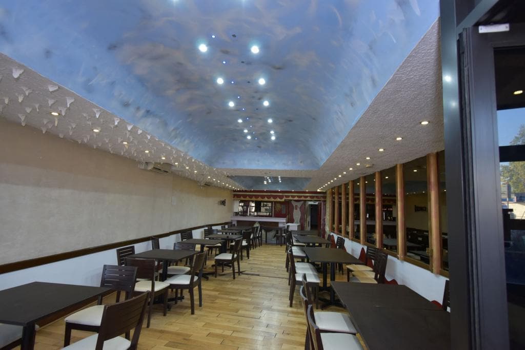 397-399 Honeypot Ln, Stanmore for sale Interior Photo- Image 1 of 9