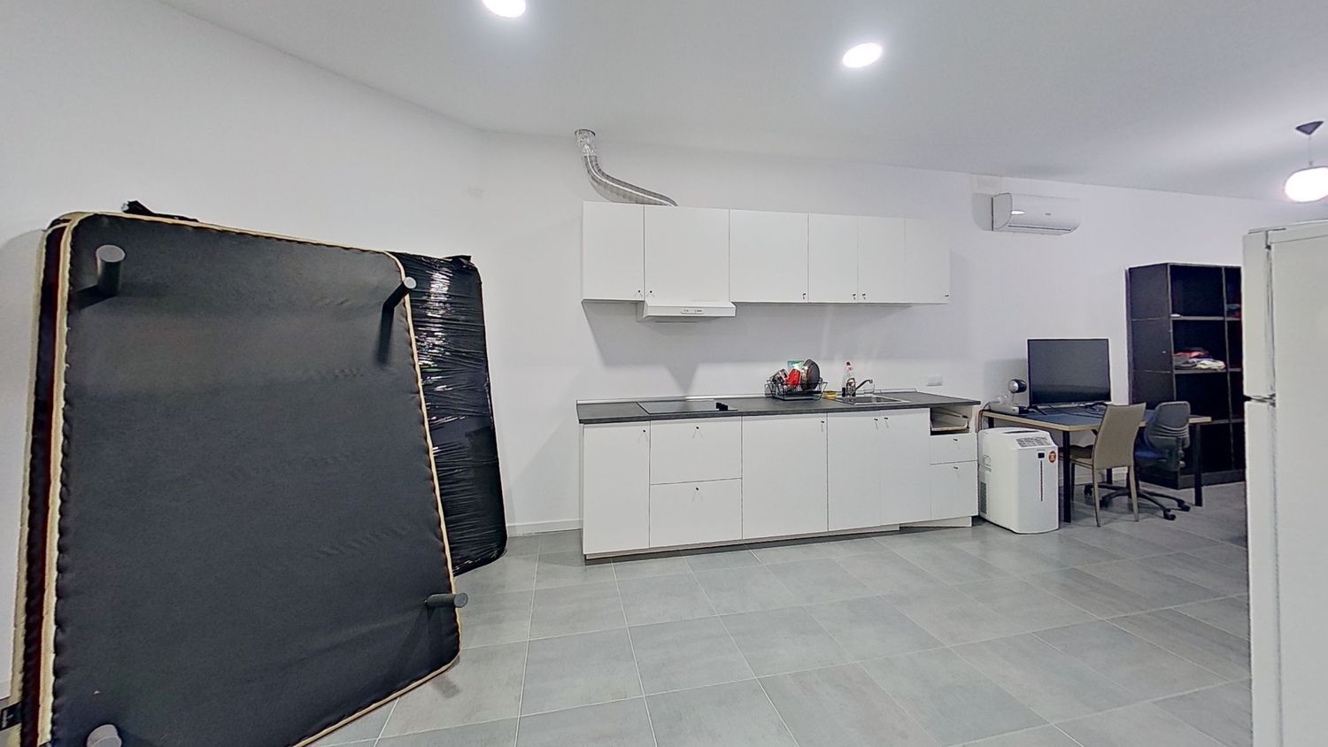 Madrid, MAD 28017 - - - Interior Photo - Image 2 of 8