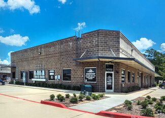 More details for 2519 N Frazier St, Conroe, TX - Multiple Space Uses for Rent