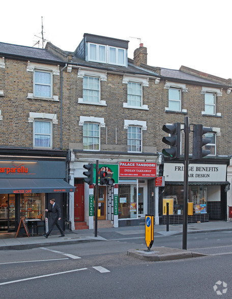 95-95A Fulham Palace Rd, London for rent - Building Photo - Image 2 of 2