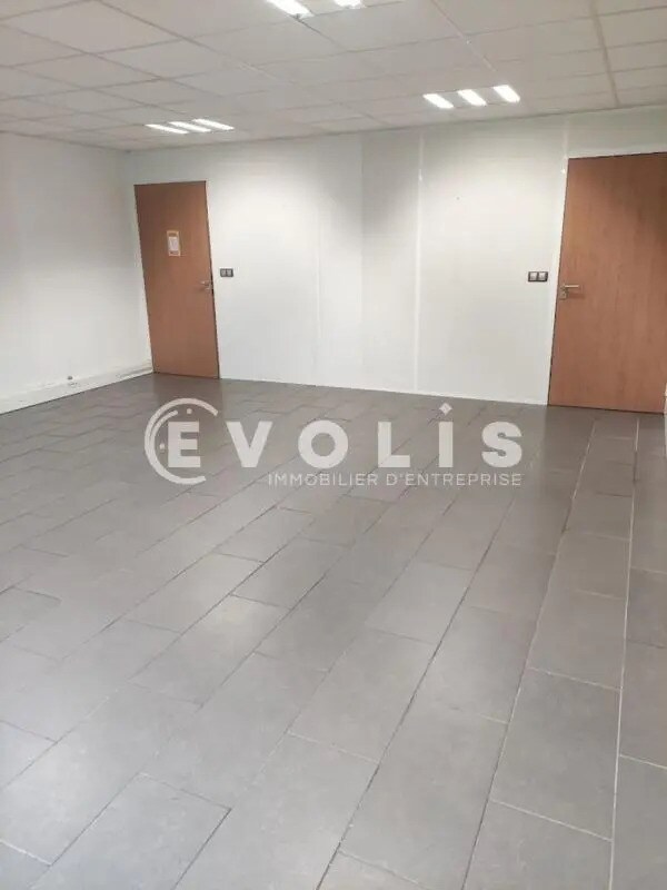 Office in Lognes to rent Interior Photo- Image 1 of 2