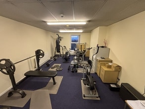 130-132 Manchester Rd, Bolton to rent Interior Photo- Image 2 of 4