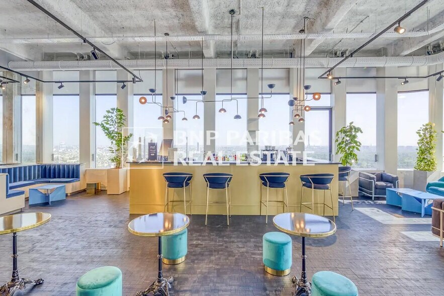 1 Terrasse Bellini, Puteaux to rent - Building Photo - Image 2 of 19