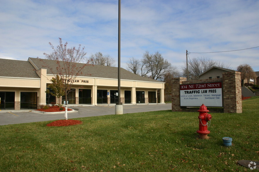 104 NE 72nd St, Gladstone, MO for rent - Lobby - Image 3 of 3