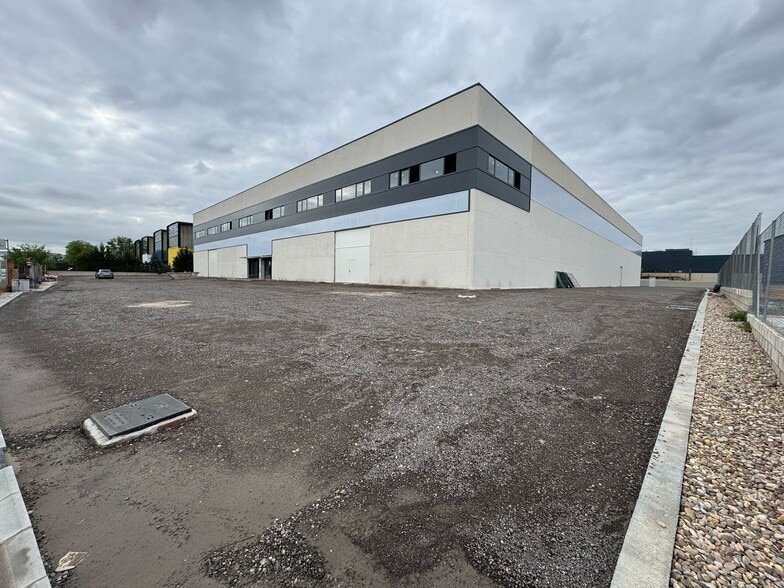 Industrial in Arganda del Rey, Madrid for sale - Building Photo - Image 2 of 8