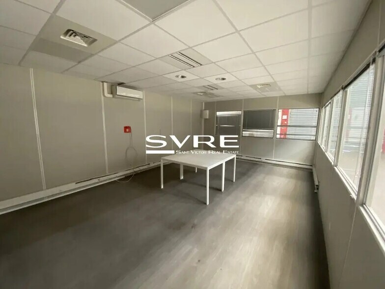 Office in Vitrolles to rent - Interior Photo - Image 3 of 6