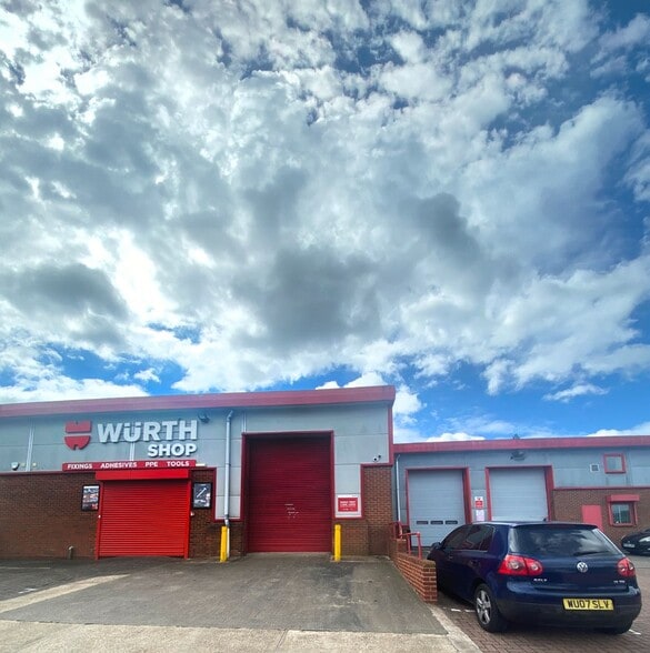 Oldbury Rd, Smethwick to rent - Building Photo - Image 1 of 4