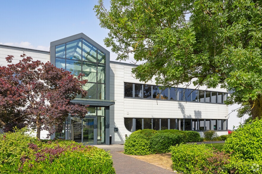 Meridian W, Leicester to rent - Building Photo - Image 3 of 3