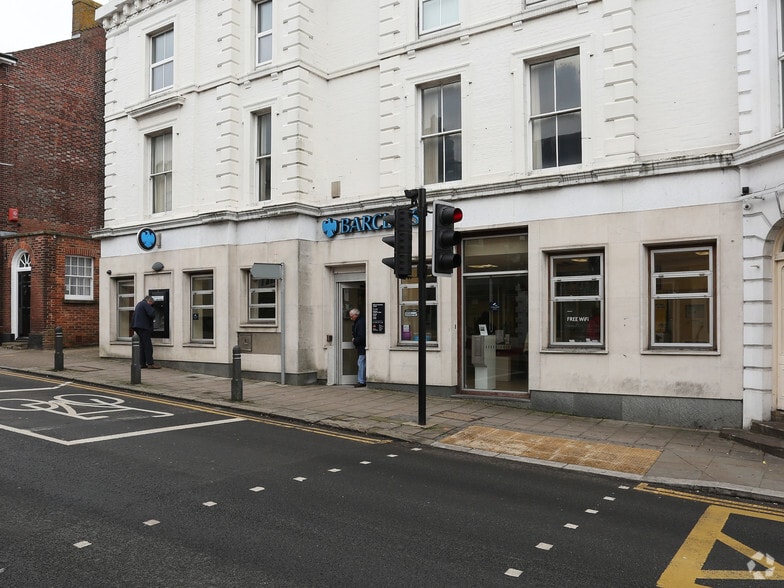 190 High St, Uckfield to rent - Building Photo - Image 2 of 2