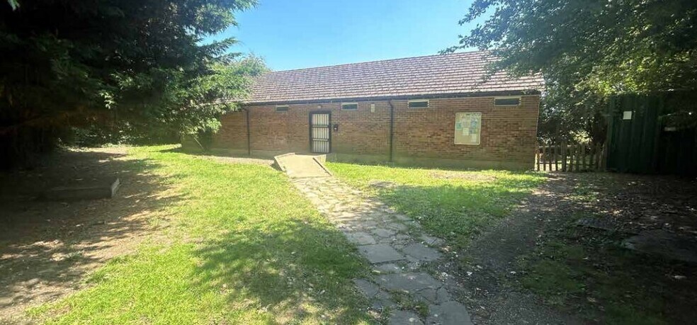 Rydens Grv, Walton On Thames for sale - Building Photo - Image 1 of 1