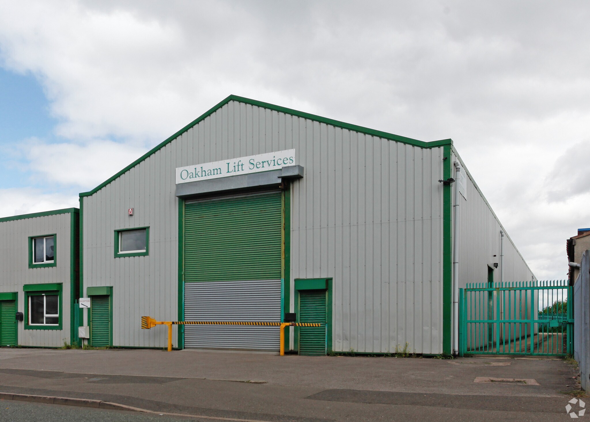 4 Hainge Rd, Oldbury for sale Primary Photo- Image 1 of 1