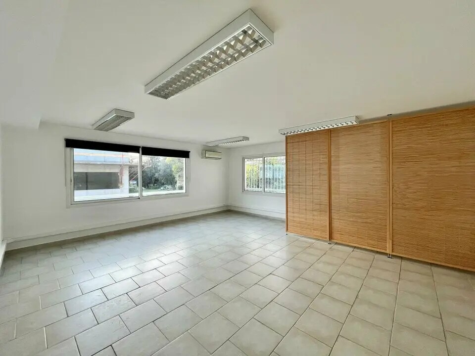 Location Bureaux 44 m² - Photo 1
