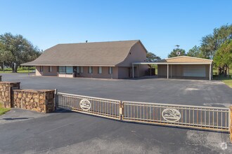 746 W Interstate Dr, Goldsby, OK for sale Primary Photo- Image 1 of 1