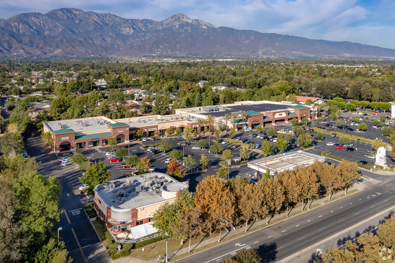 81-141 W Foothill Blvd, Upland 91786 | LoopNet UK