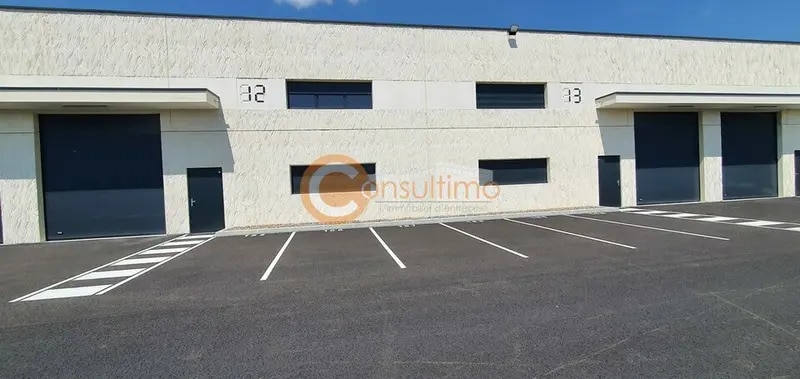 Vente Local d'activités 350 m² - Photo 1