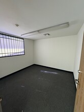 9302-9308 Narnia Dr, Riverside, CA for rent Building Photo- Image 2 of 6