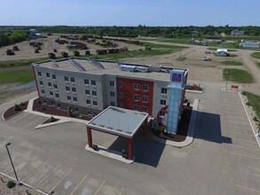 405 Ogilvie St, Moosomin, SK for sale Building Photo- Image 1 of 5