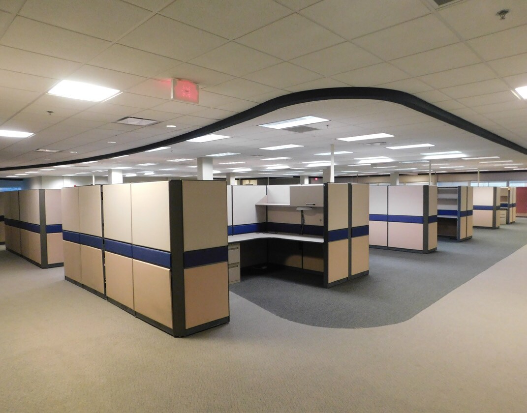 24701 Euclid Ave, Euclid 44117 UK