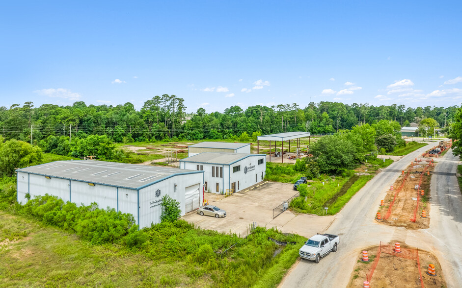 32703 Tamina Rd, Magnolia, TX for rent - Building Photo - Image 1 of 10