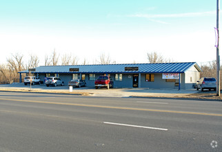 1642-1-1642-3 Main St, Atchison, KS for rent Primary Photo- Image 1 of 2