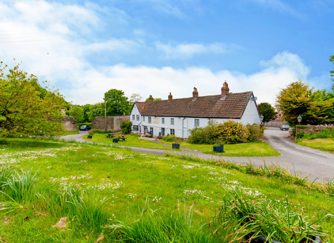 The Square Sq, Winscombe for sale - Primary Photo - Image 1 of 1