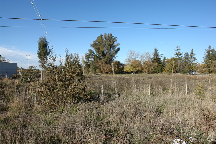 705 Shiloh Rd, Windsor, CA for sale - Building Photo - Image 3 of 4