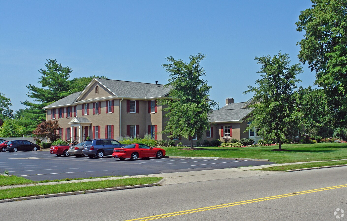 2000 Hewitt Ave, Kettering 45440 Heritage Bldg UK