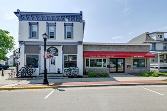 200 W Main St, Waunakee, WI for sale Building Photo- Image 1 of 53