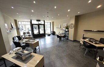 5 Station Para, Harrogate to rent Interior Photo- Image 1 of 8