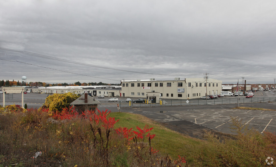 695 Rotterdam Industrial Park, Schenectady, NY for sale - Primary Photo - Image 1 of 1