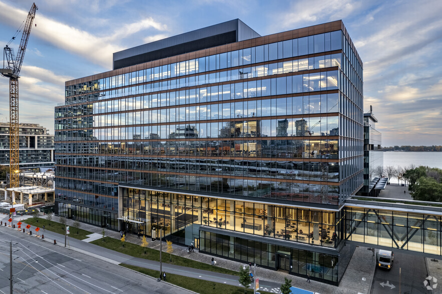 155 Queens Quay E, Toronto, ON for rent - Building Photo - Image 1 of 5