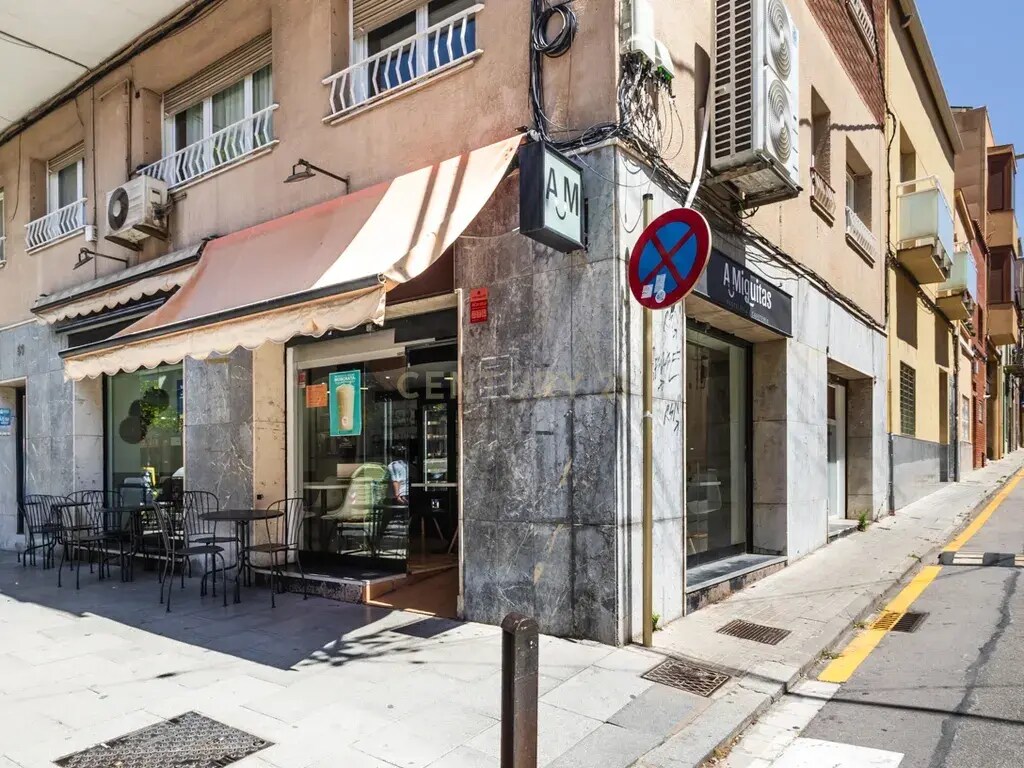Retail in Cornellà de Llobregat, Barcelona to rent Building Photo- Image 1 of 6