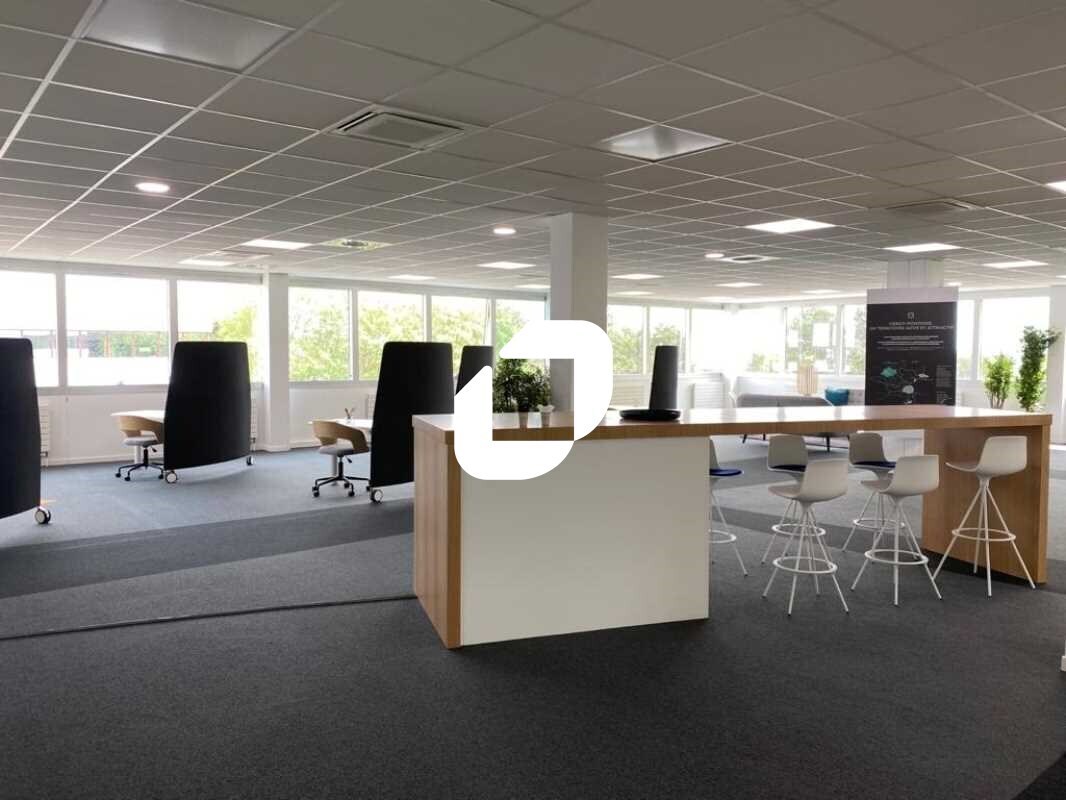 10 Avenue De L'Entreprise, Cergy to rent Building Photo- Image 1 of 57