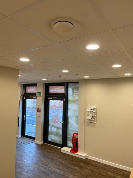 56 Brown St, Dundee to rent - Building Photo - Image 3 of 5