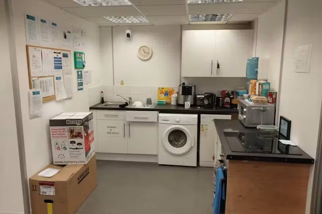 Western Rd, Bracknell to rent Interior Photo- Image 1 of 2