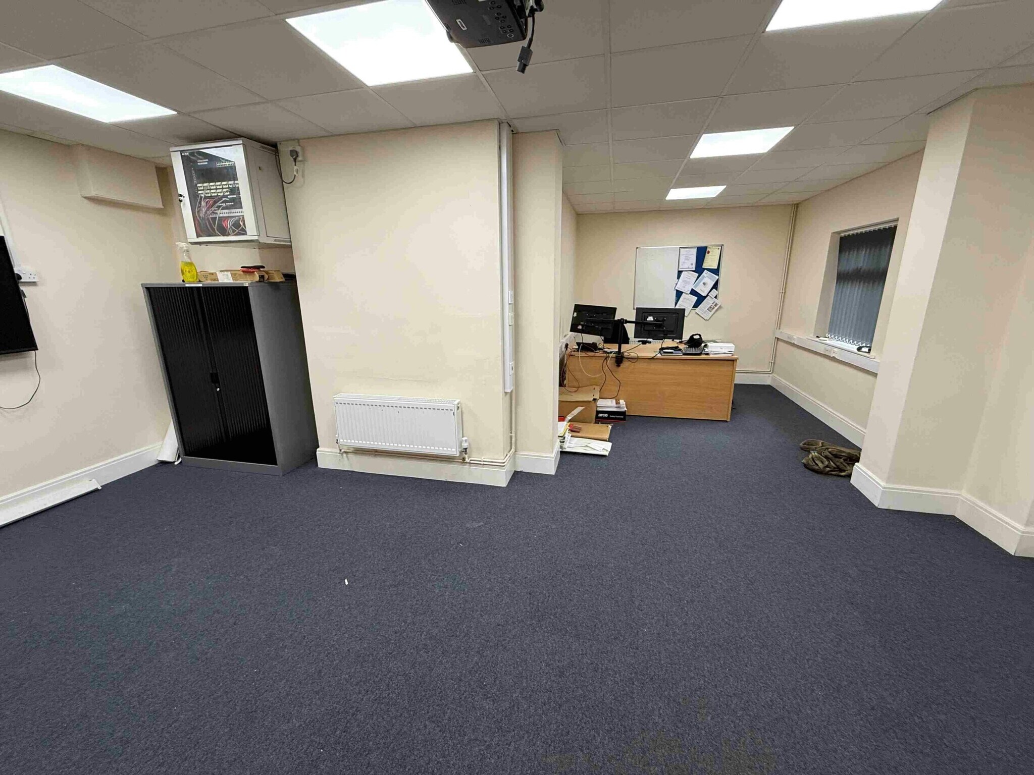 Ridge Hill Dr, Crewe for sale Interior Photo- Image 1 of 14