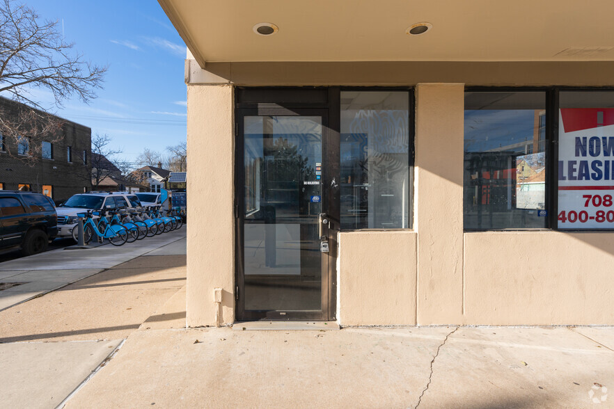 2356 S Kedzie Ave, Chicago, IL for rent - Building Photo - Image 3 of 5