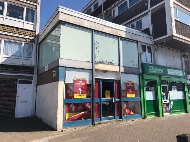 More details for 16 Roseberry Ave, Benfleet - Retail to Rent