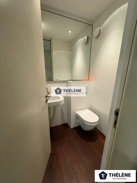 Office in Montpellier to rent - Primary Photo - Image 3 of 9