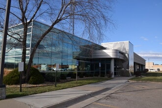 2121 SW Chelsea Dr, Topeka, KS for sale Building Photo- Image 2 of 17