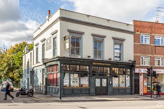 80 Fulham Palace Rd, London to rent - Building Photo - Image 2 of 9