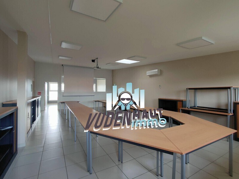 Office in Tournefeuille to rent Interior Photo- Image 1 of 10