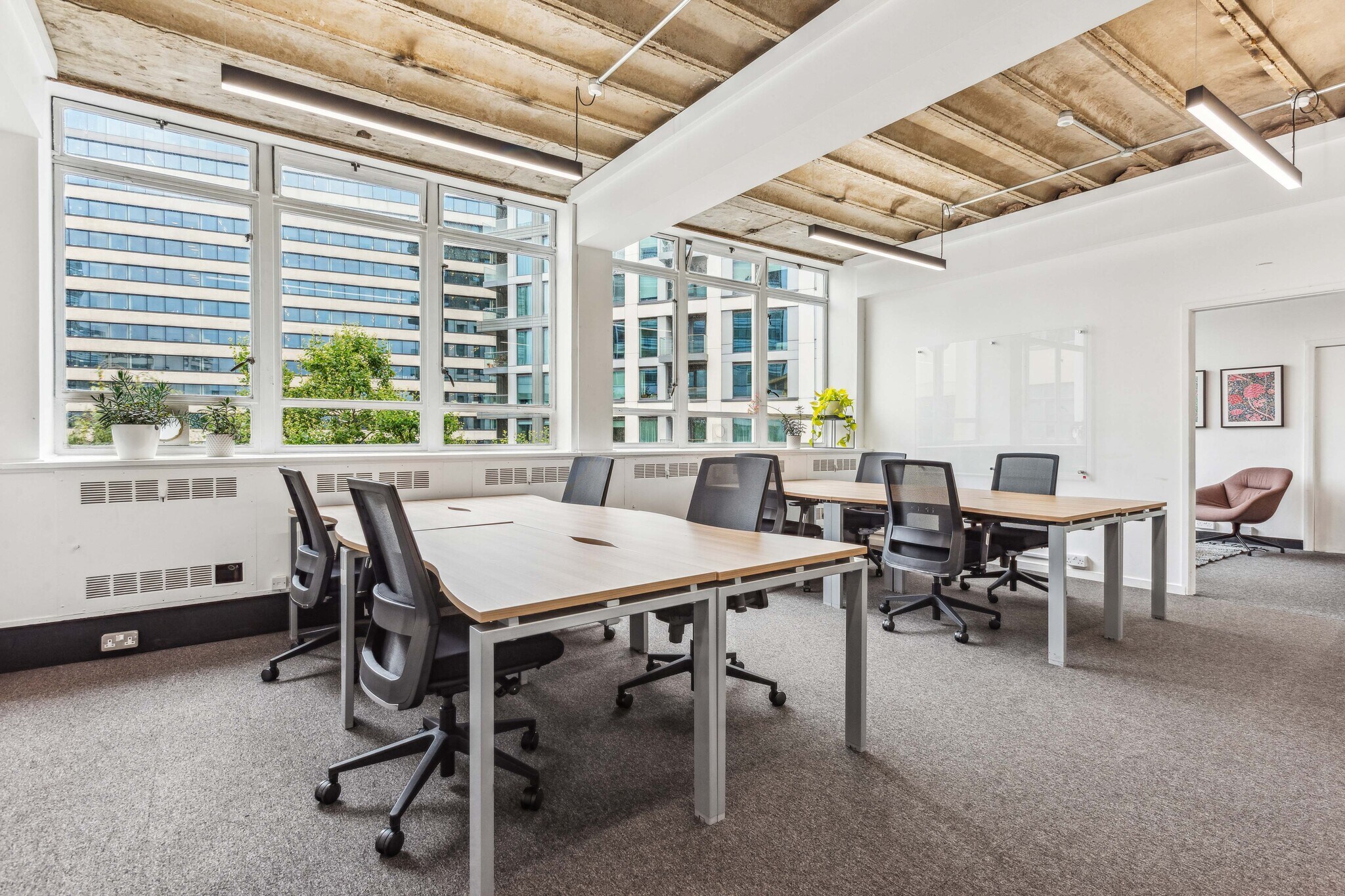 1-11 Glenthorne Rd, London to rent Primary Photo- Image 1 of 19